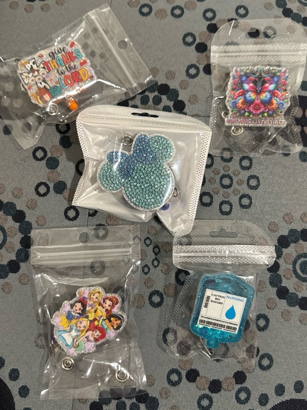 Crystal Mickey-Shaped Badge Reel Keychain - Blue